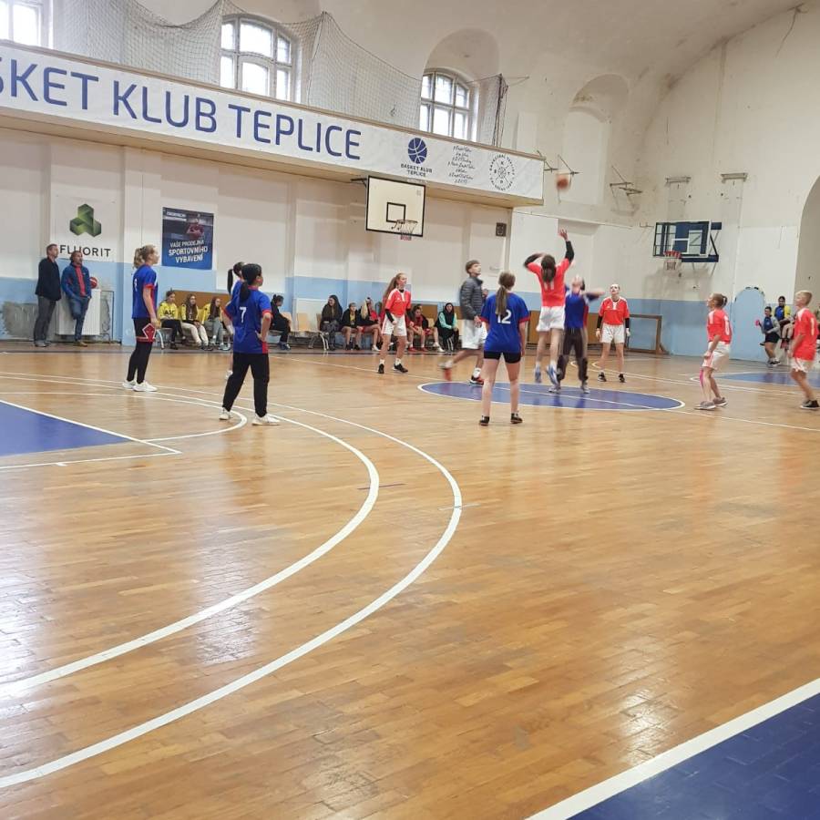 Okresní kolo basketbalu dívek